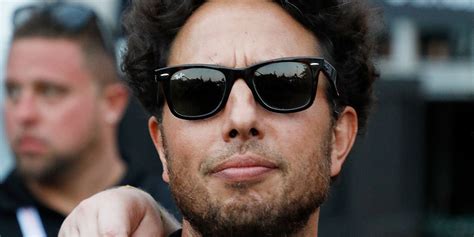 Zack De La Rocha Appears To Injure Leg At Rage Against The Machine Show