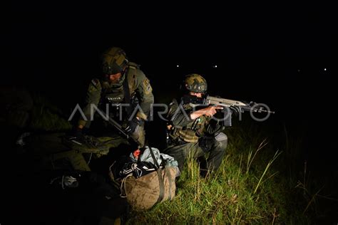 Latihan Pasukan Khusus Gabungan Tni Al Antara Foto