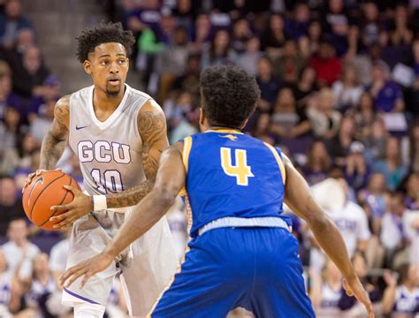 Slideshow: Men's basketball vs. UMKC - GCU Today