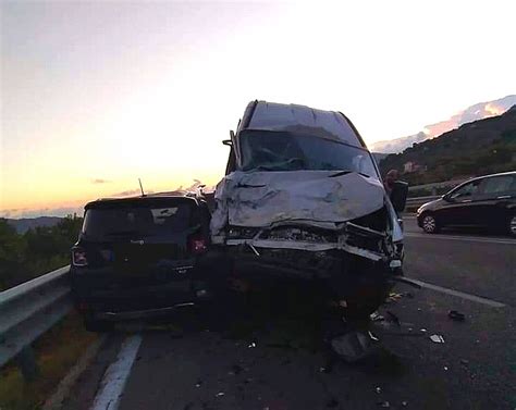 Grave Incidente Sulla Palermo Sciacca Due Feriti In Ospedale