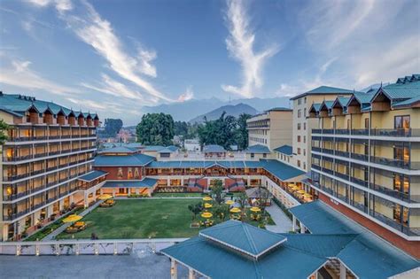 RADISSON COLLECTION HOTEL & SPA, RIVERFRONT SRINAGAR - Updated 2025 ...