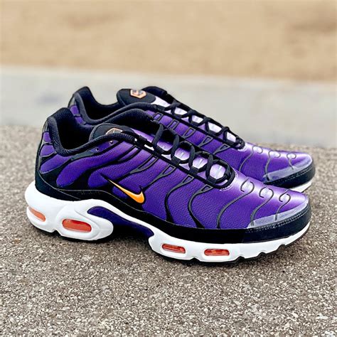 Entre dans la légende avec les Nike Air Max Plus OG Voltage Purple