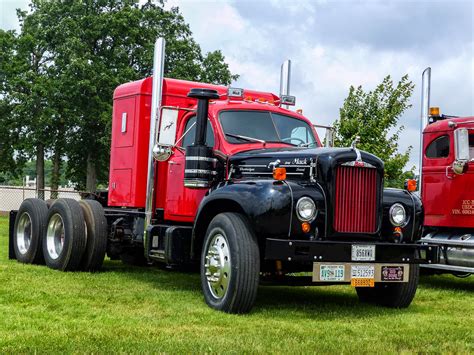 Mack B Semi Tractor Taken At The Aths Ohio Vintage Tru Flickr