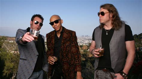 KING’S X Bassist / Vocalist DUG PINNICK Taking His GRINDER BLUES Band Overseas For Spring Tour ...