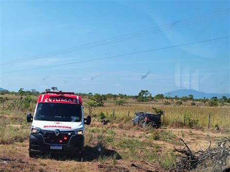 Motorista Perde Controle Da Dire O Ve Culo Capota E Tr S Pessoas