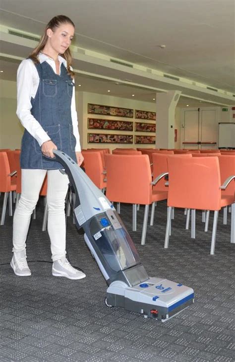 Lindhaus LW30 Eco Force Scrubber Dryer Battery Version Hygieneforum Ch