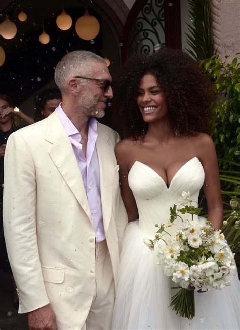 Vincent Cassel Y Tina Kunakey Matrimonio Y Embarazo Familia Page Hot