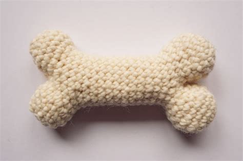 Dog bone amigurumi free crochet pattern - 2 versions - Yarnandy