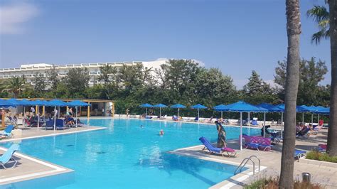 "Pool" Mitsis Faliraki Beach Hotel & Spa (Faliraki) • HolidayCheck (Rhodos | Griechenland)