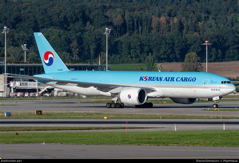 Aircraft Photo Of HL8251 Boeing 777 FB5 Korean Air Cargo