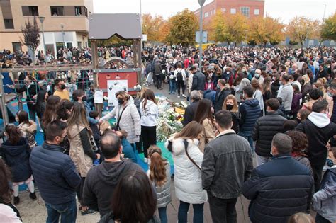 Miles De Personas Se Concentran En Lardero Para Recordar Al Ni O