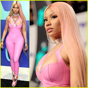 Nicki Minaj Wears Pink Latex Bodysuit To MTV VMAs 2017 2017 MTV VMAs