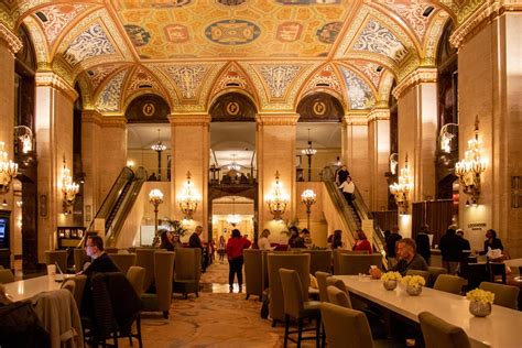 Palmer House Hilton: Myths & Romance in Chicago's Oldest Hotel - Your ...