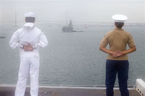 DVIDS - Images - 3d MLG Marines man the rails for 73rd Anniversary of Incheon Landing [Image 1 of 5]