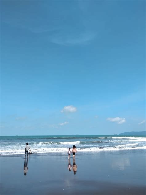 Pantai Teluk Penyu Cilacap Tempat Wisata Dengan View Yang Epic