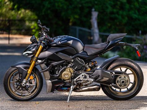 2021 Ducati Streetfighter V4 S Mc Commute Review