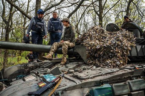 Rusia promulga ley que facilita la notificación de movilización militar