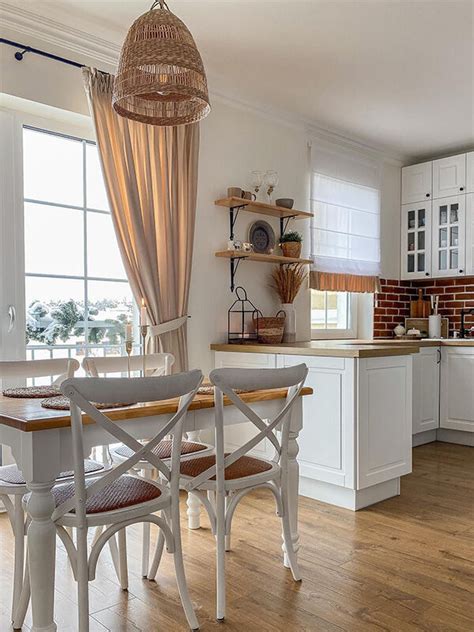 Шторы на кухню 2025: как подобрать по стилю - Я Покупаю