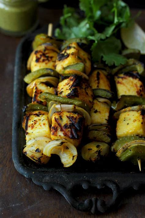 Paneer Tikka Recipe (Tawa Tikka) - Fun FOOD Frolic