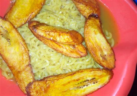 Indomie Da Soyayen Plantain Girki Daga Crunchy Traits Cookpad