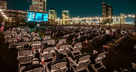 Dinner And A Movie On A Hotel Rooftop San Diego Sun