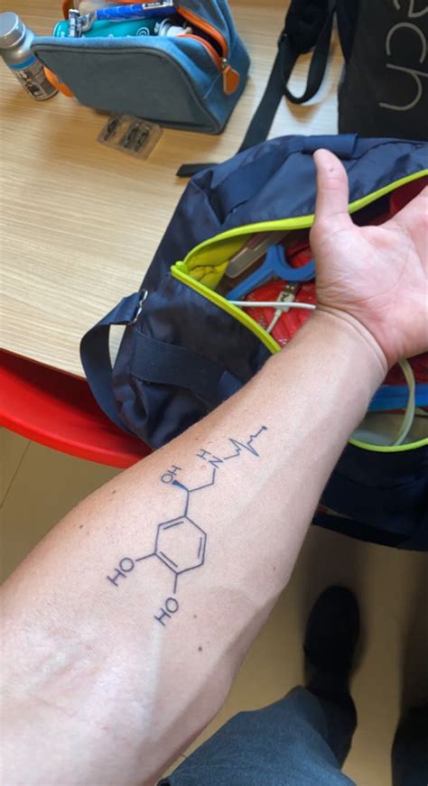 Chemical formula for adrenaline Tattoo | Tattoos, First tattoo, Geometric tattoo