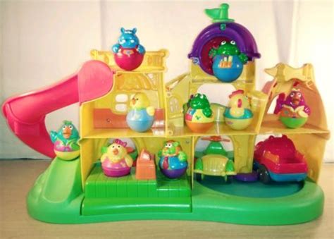 Playskool Weebleville Town Center Reproduce Música Weebles Gira