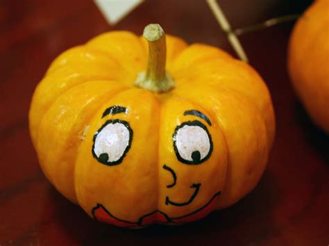 20 30 Mini Pumpkin Decorating Ideas