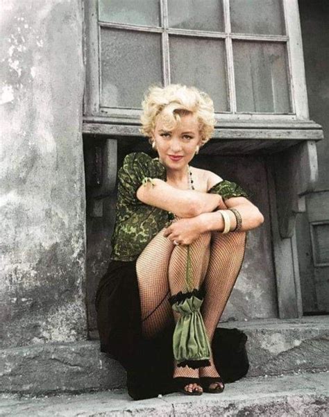 Marilyn Hooker Sitting Photo By Milton Greene Blonde