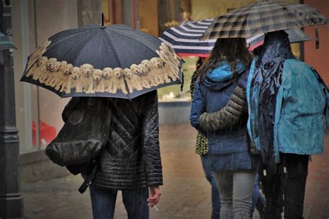 Tempestade Berenice Traz Fortes Chuvas Ao Centro E Sul De Portugal