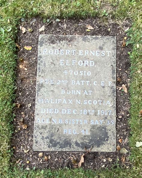 Cliveden Robert Ernest Elford CWGC Plinth - Buckinghamshire Family