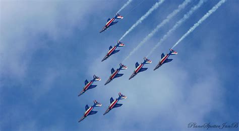 Patrouille de France by PlaneSpotterJanB on DeviantArt