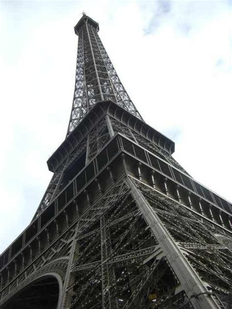 I Took This Picture Of The Eiffel Tower R Pics