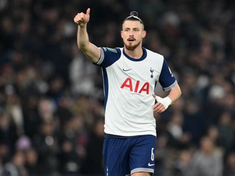 Foto Radu Dr Gu In Din Nou Titular La Tottenham Primul Ales De