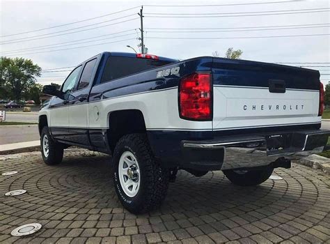 Pin By Dhestiny On Two Tone Gmc Trucks Chevrolet Chevrolet Silverado