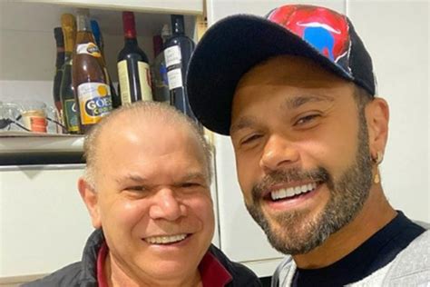 Sertanejo Marcos Da Dupla Belutti Presta Homenagem Ao Pai Que Faz