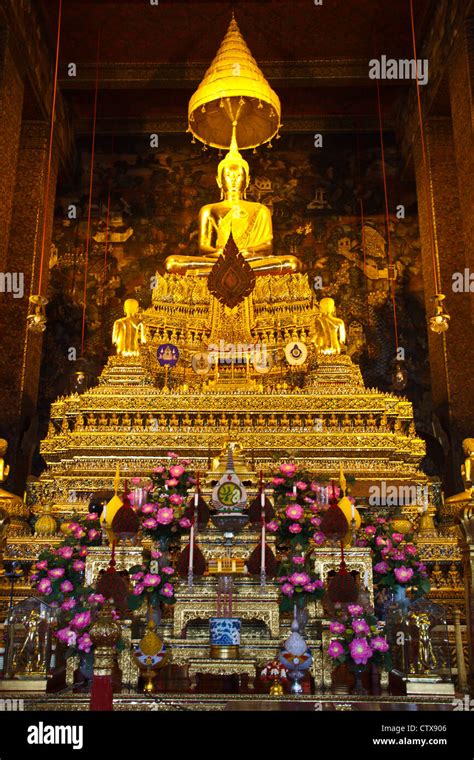 Buddha statue in Thailand Stock Photo - Alamy