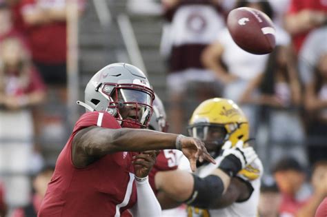 Cameron Ward throws 3 TDs, WSU tops Idaho 24-17 in opener - Seattle Sports