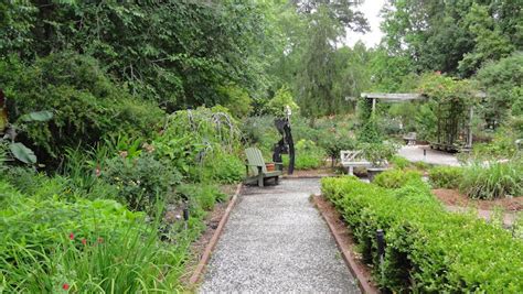 GoGardenNow - The Gardening Blog: Savannah Botanical Garden, Savannah, GA