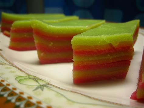 LifE Is BeaUtiFuL Kuih Lapis Kacang Hijau