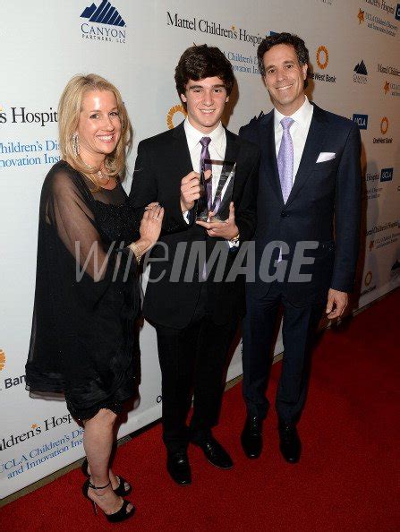 Innovator Award Recipient Cameron Cohen Lisa Cohen And Jeffrey Cohen