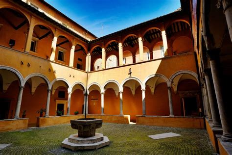 Il Santuario Parrocchia San Salvatore In Lauro