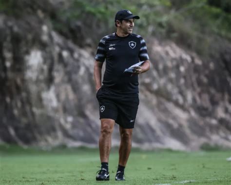 L Cio Fl Vio Se Despede Do Botafogo V O Na F No Trabalho E Na