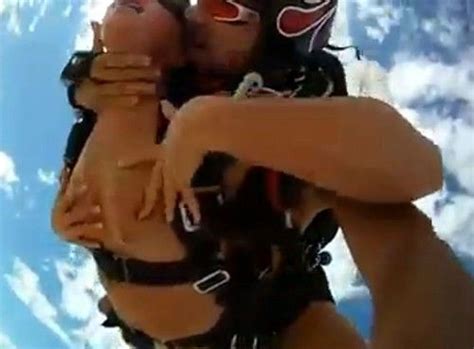 Skydiving Topless Porn Sex Photos