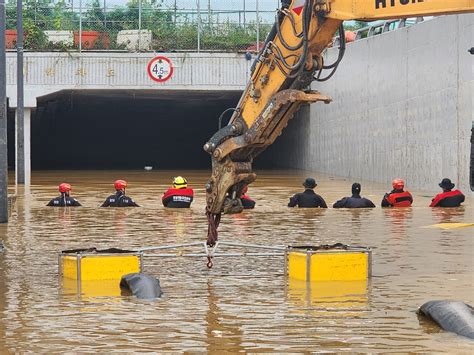 1Media My Banjir Korea Selatan 15 Kenderaan Tenggelam Dalam Terowong