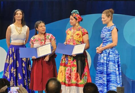 Reciben Estudiantes Oaxaque As Reconocimiento En El Premio Nobel Del