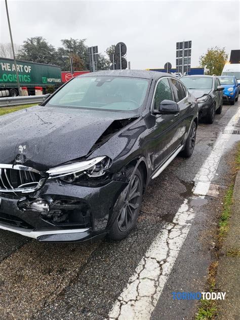 Rivoli Borgaro Torino Incidente Tangenziale Feriti Dicembre