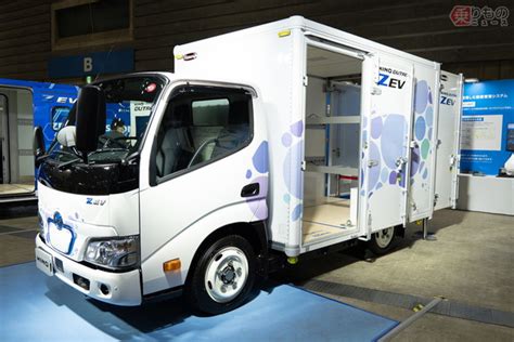 画像ギャラリー 宅配車の次期“主力”か 日野の小型evトラック「ウォークスルー仕様」に注目！ デメリットも使い方次第？