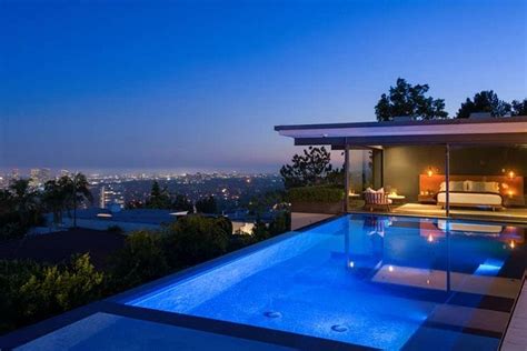 Matthew Perry Lists Glass-Covered Los Angeles Home — Matthew Perry's LA ...