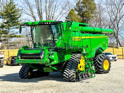 2022 John Deere X9 1100 | Combines | MachineFinder